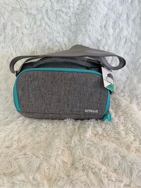✨ NWT Cricut Joy Tote Carrying Case – Gray & Teal ✨
